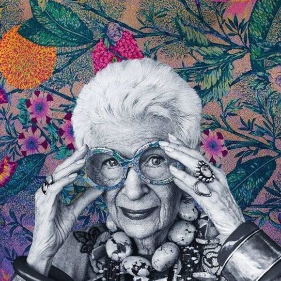 Meet your Posher, Lydia - Picture 1 of 1